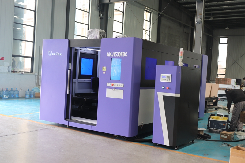 Industrial 3015 6000 watt Fibe – Industrial Laser Metal Cutting Machine recenzja i cena